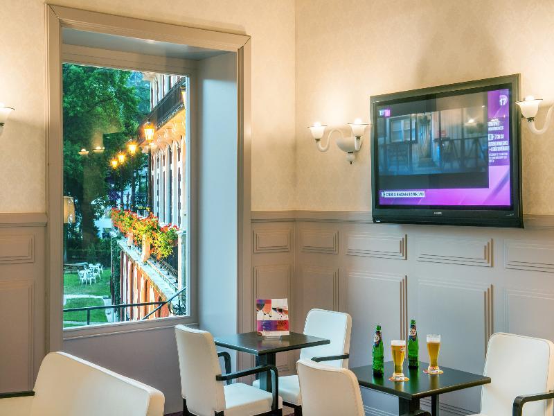 Hotel Chapelle Et Parc Lourdes Bagian luar foto