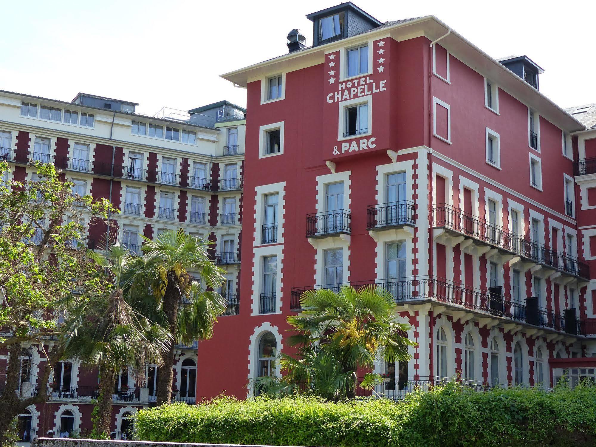 Hotel Chapelle Et Parc Lourdes Bagian luar foto