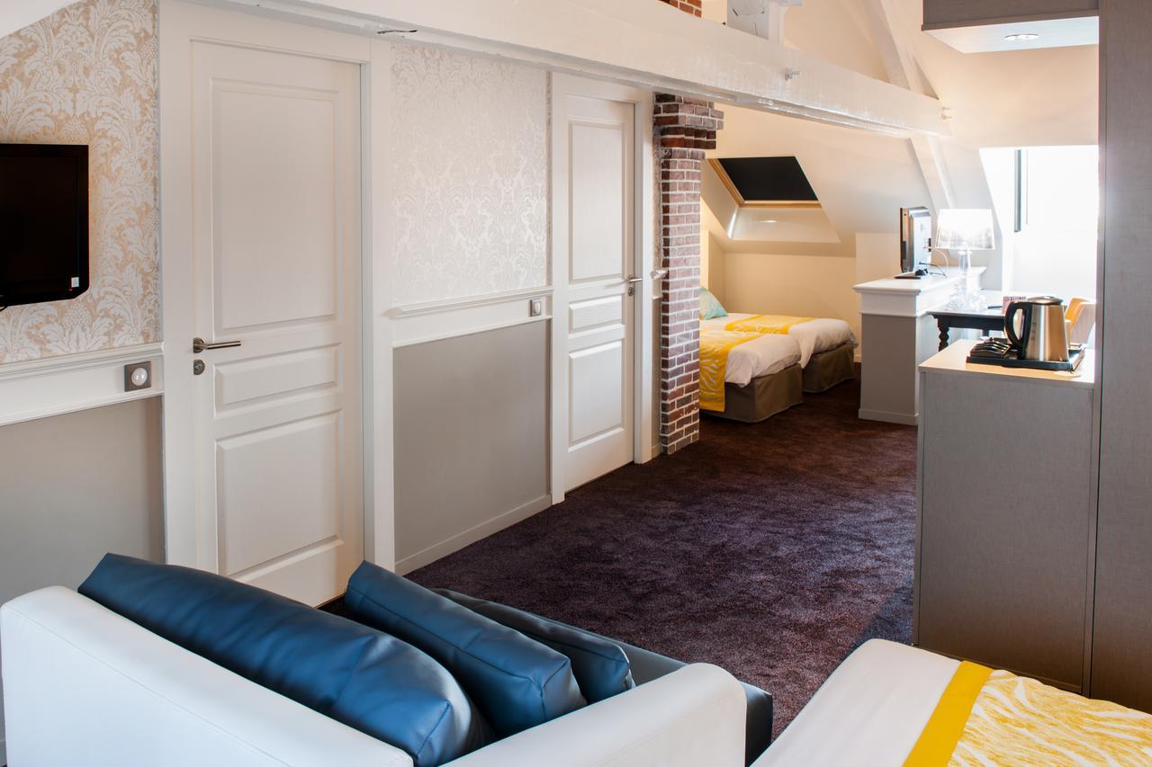 Hotel Chapelle Et Parc Lourdes Bagian luar foto
